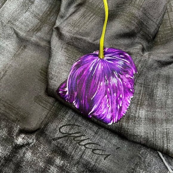 Authentic 100% Silk Gucci Mini Scarf/handkerchief 19"Gray Black Purple Flower(25 - Picture 11 of 12